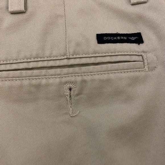 Dockers chinos Khakis D1 slim fit 30x30 wide/straight leg, pockets - Picture 6 of 11